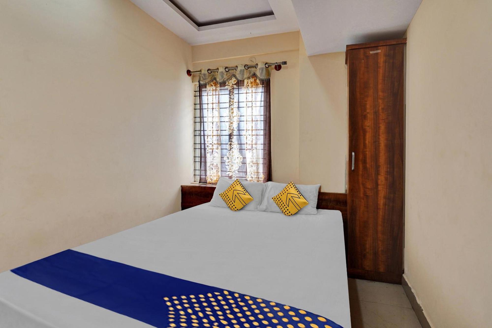 Oyo Hotel Svn Hotel And Lodging Bangalore Exterior photo